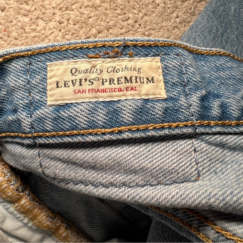 Levi's Light Blue Straight Leg Jeans - Picture 6 of 11